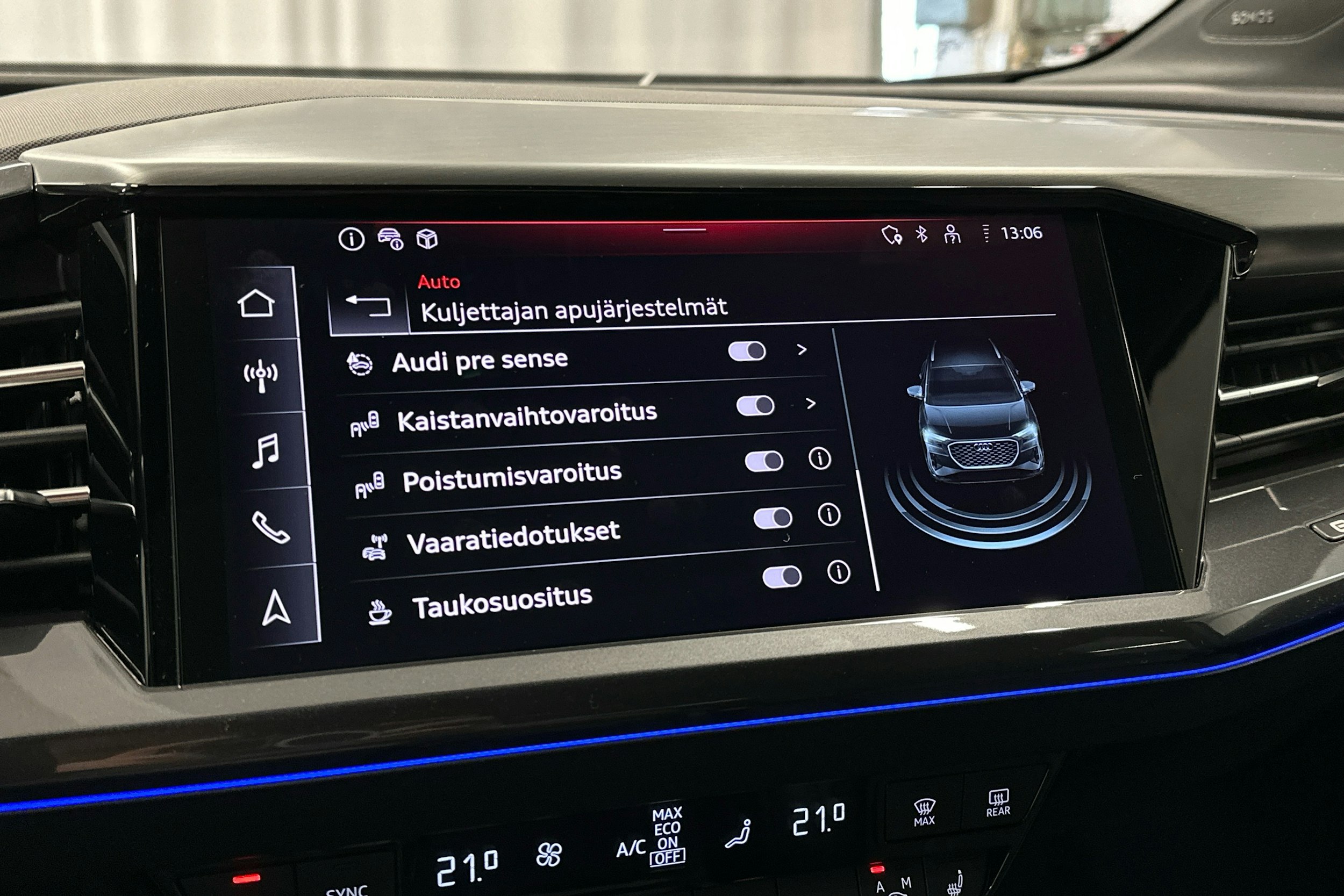musta Audi Q4 e-tron 2023 kuva 20.