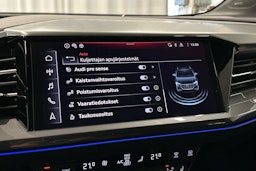 musta Audi Q4 e-tron 2023 kuva 20.