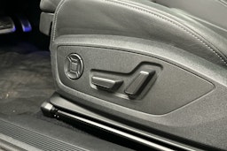 musta Audi Q4 e-tron 2023 kuva 24.