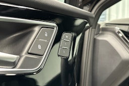 musta Audi Q4 e-tron 2023 kuva 25.