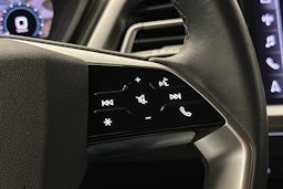 harmaa Audi Q4 e-tron 2023 kuva 20.