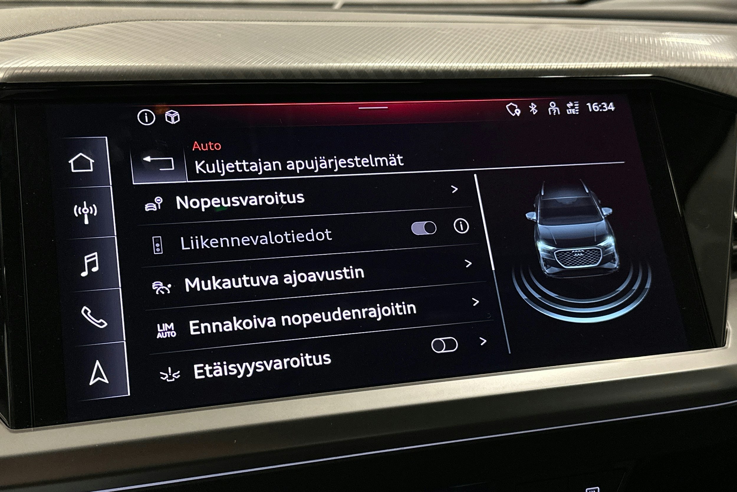 harmaa Audi Q4 e-tron 2023 kuva 26.
