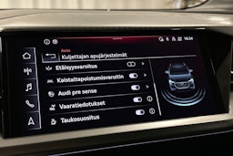 harmaa Audi Q4 e-tron 2023 kuva 27.