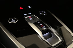 harmaa Audi Q4 e-tron 2023 kuva 30.