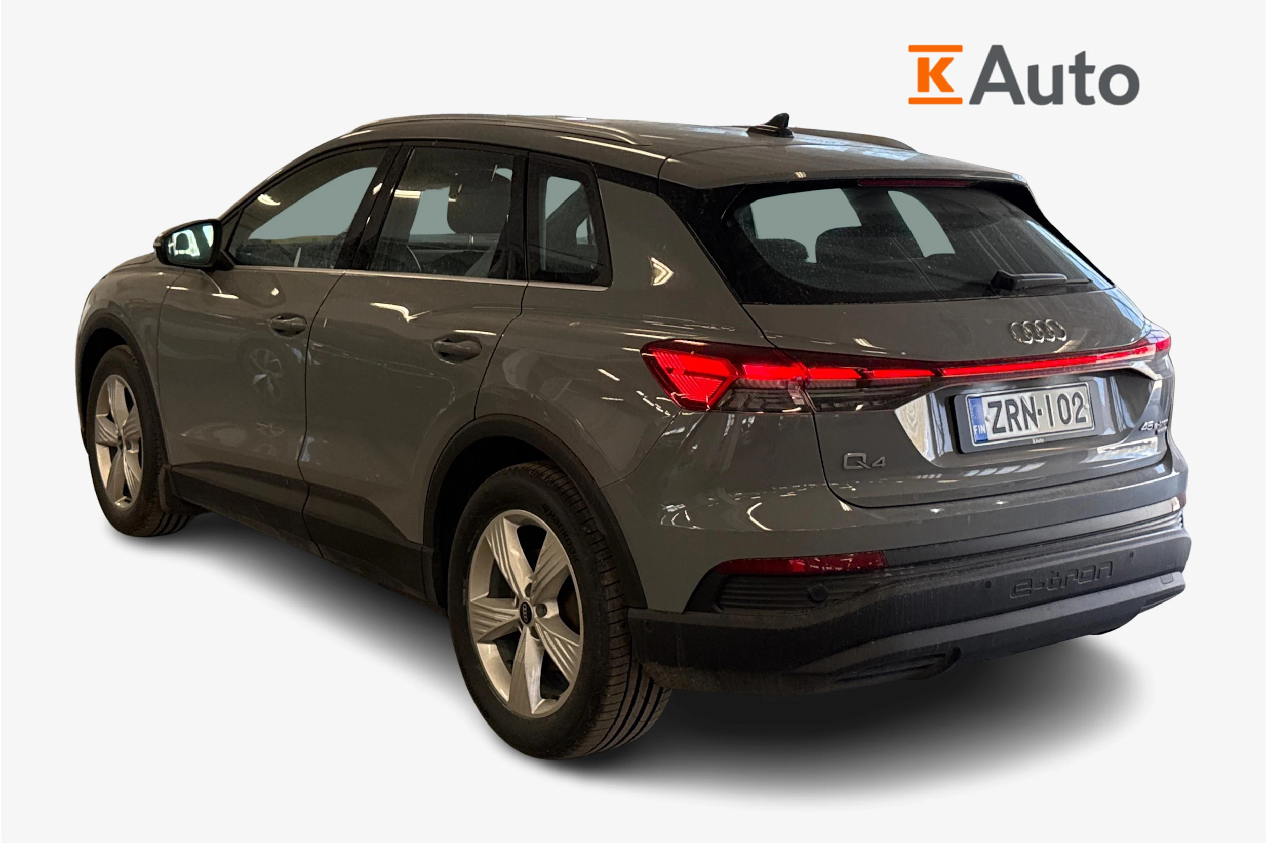 harmaa Audi Q4 e-tron 2023 kuva 2.