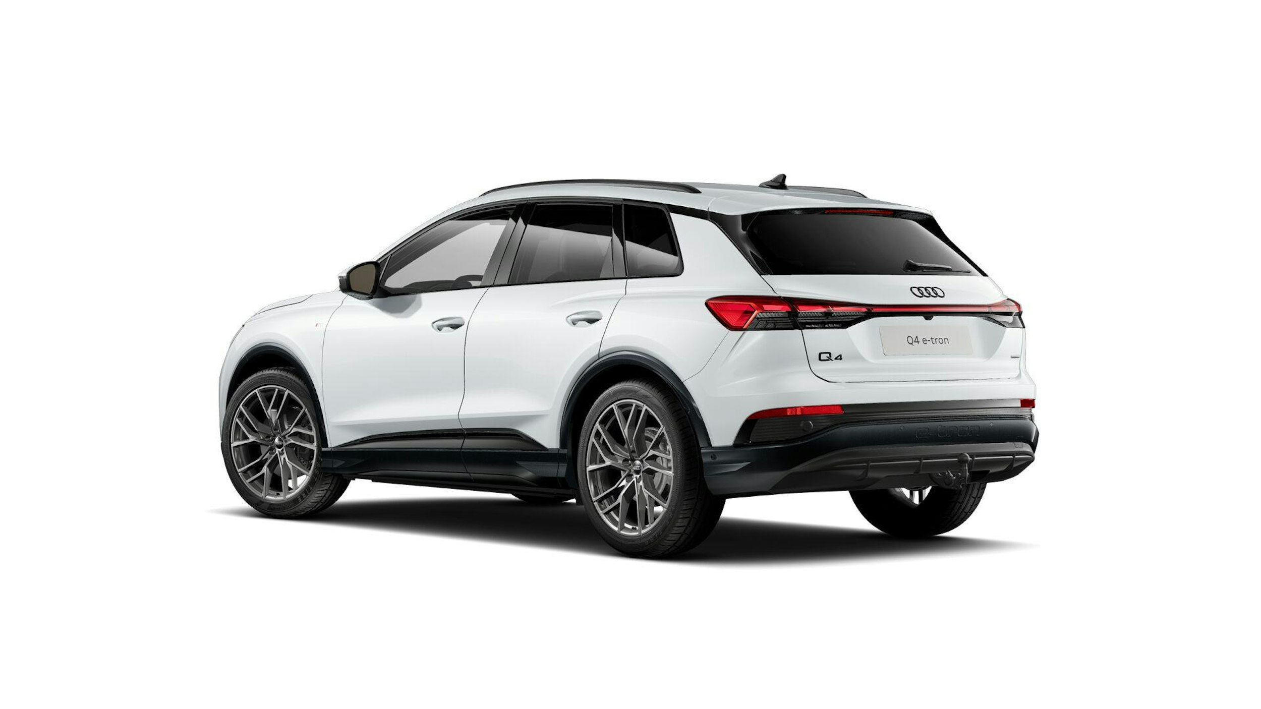 valkoinen Audi Q4 e-tron 2024 kuva 3.