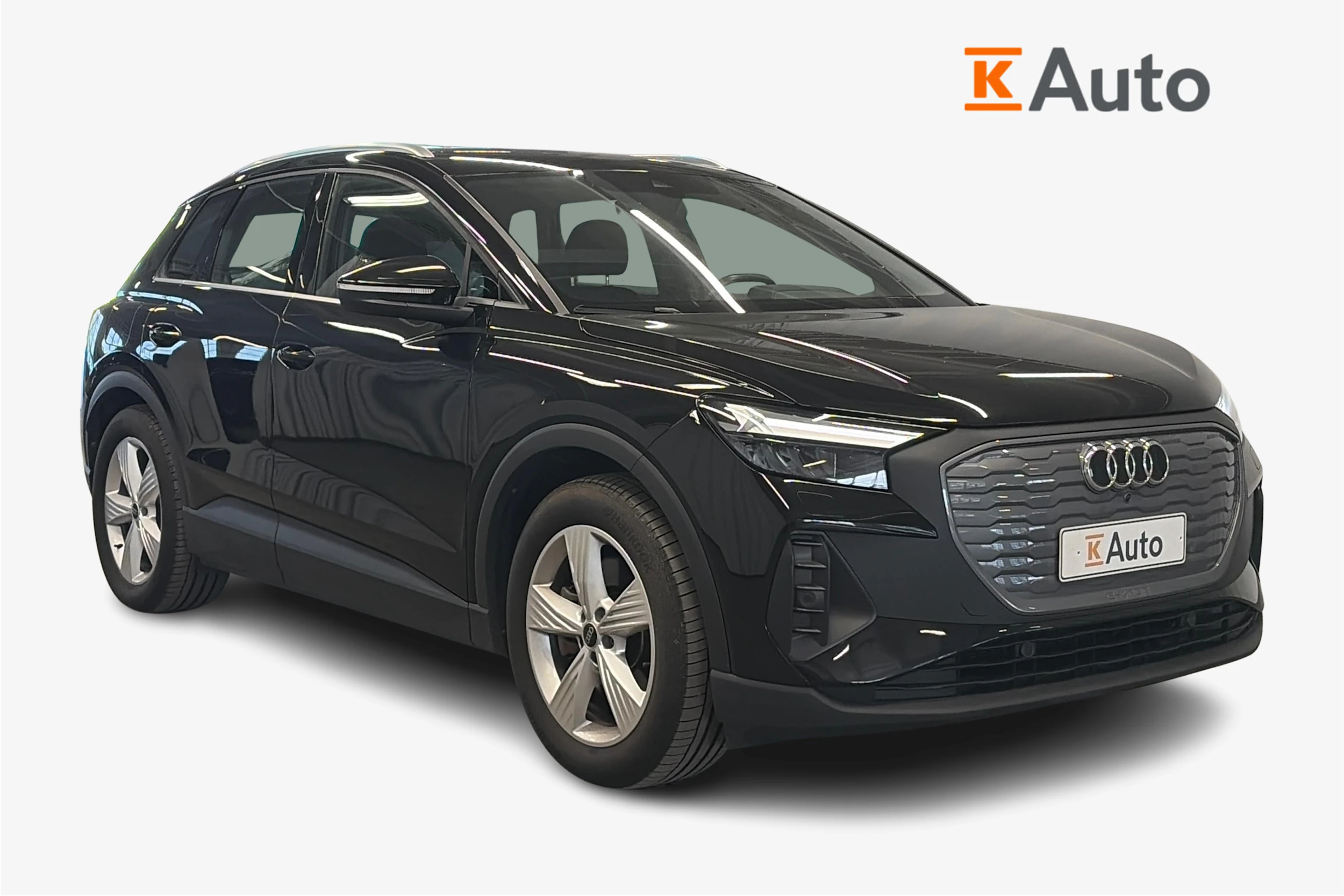 musta Audi Q4 e-tron 2024 kuva 1.