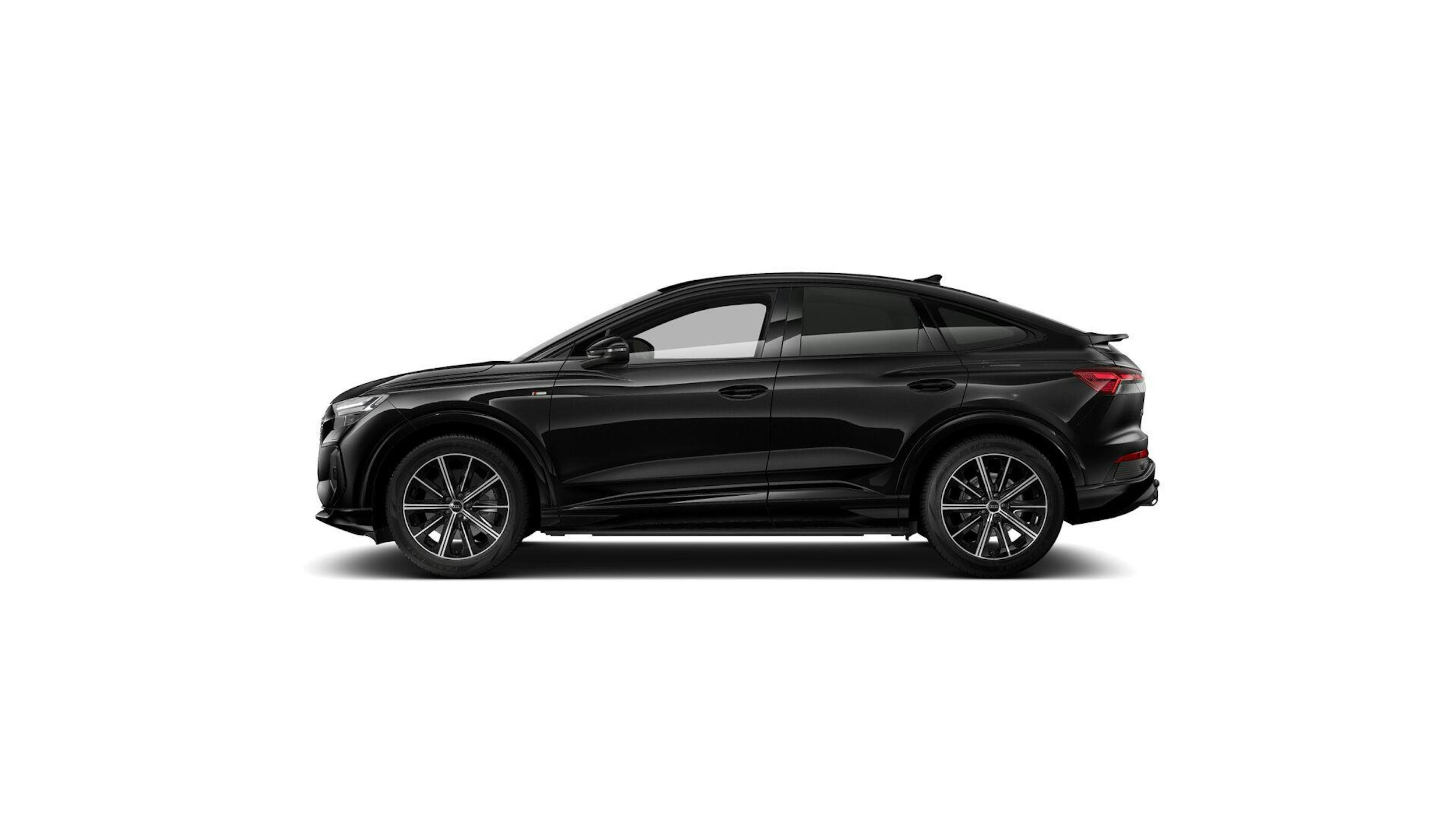 musta Audi Q4 e-tron 2024 kuva 6.