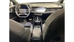 met. sininen Audi Q4 e-tron 2024 kuva 5.