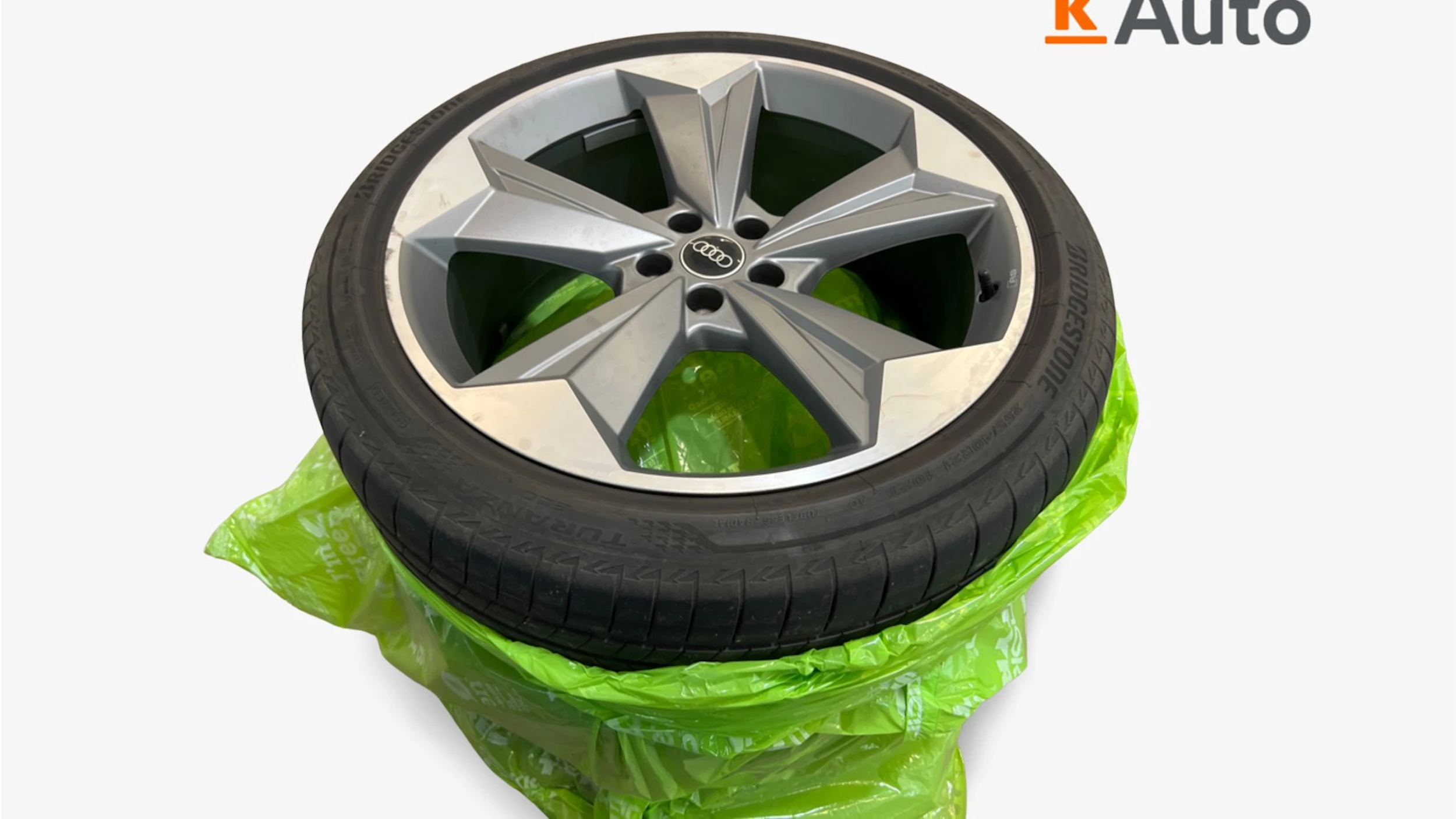 met. sininen Audi Q4 e-tron 2024 kuva 7.