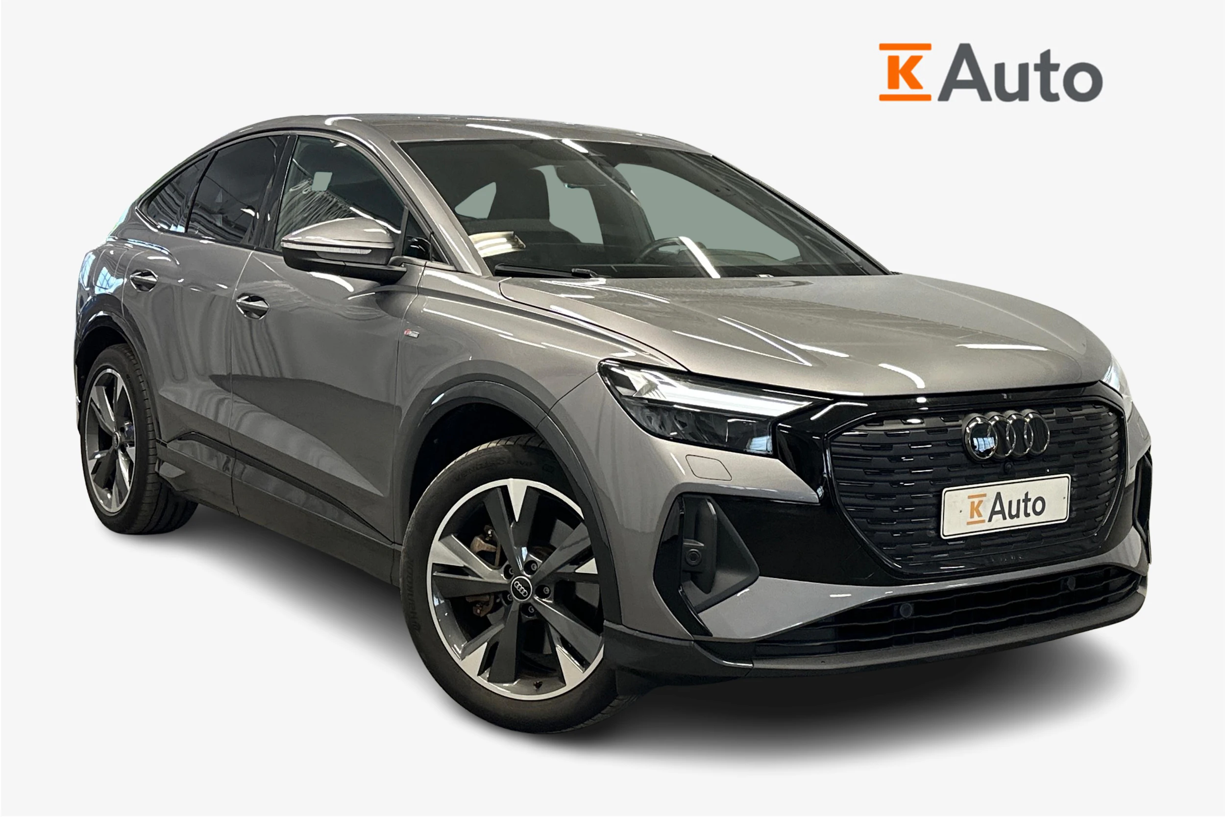 harmaa Audi Q4 e-tron 2024 kuva 1.