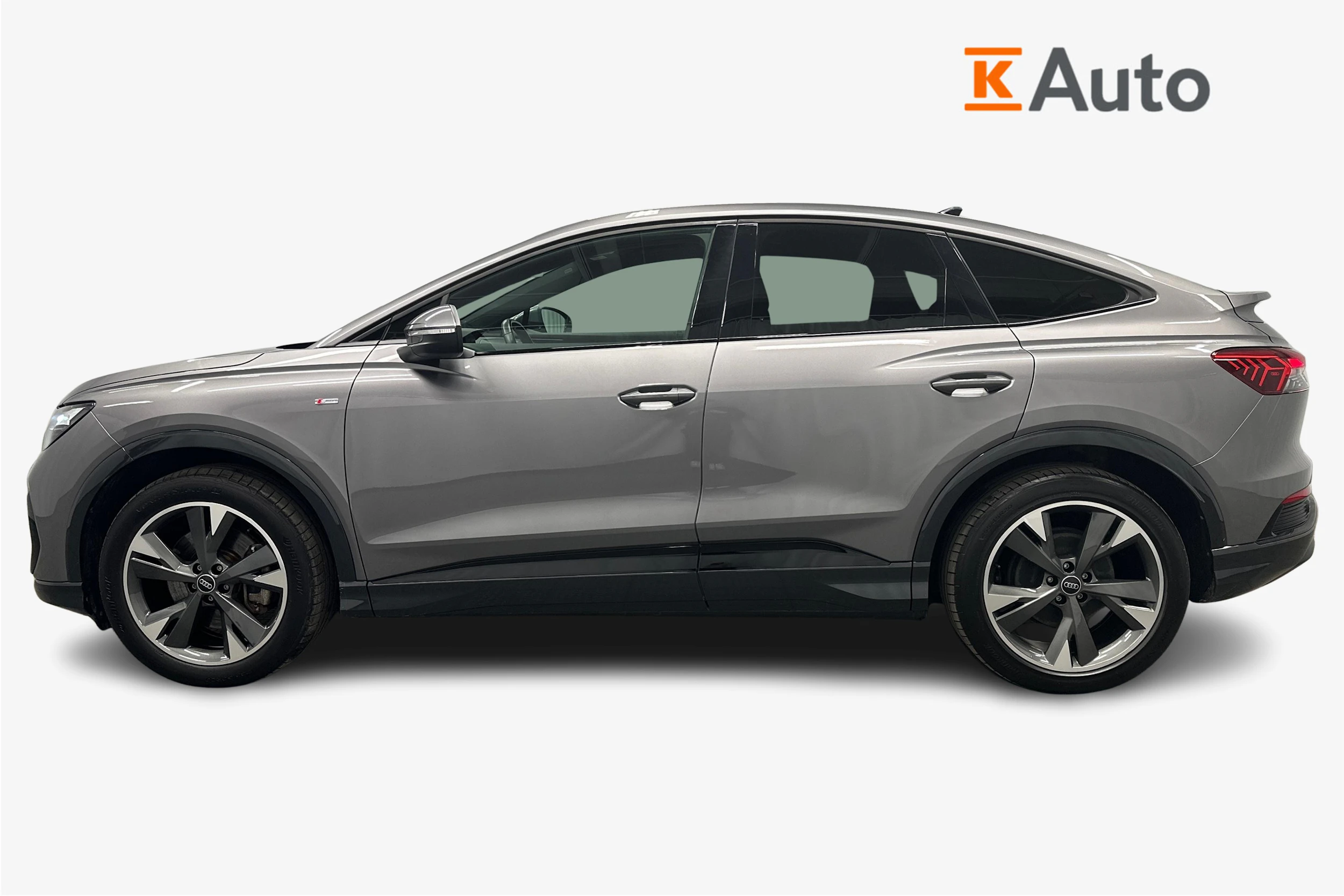 harmaa Audi Q4 e-tron 2024 kuva 5.