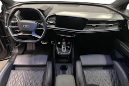 harmaa Audi Q4 e-tron 2024 kuva 7.