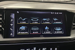harmaa Audi Q4 e-tron 2024 kuva 17.