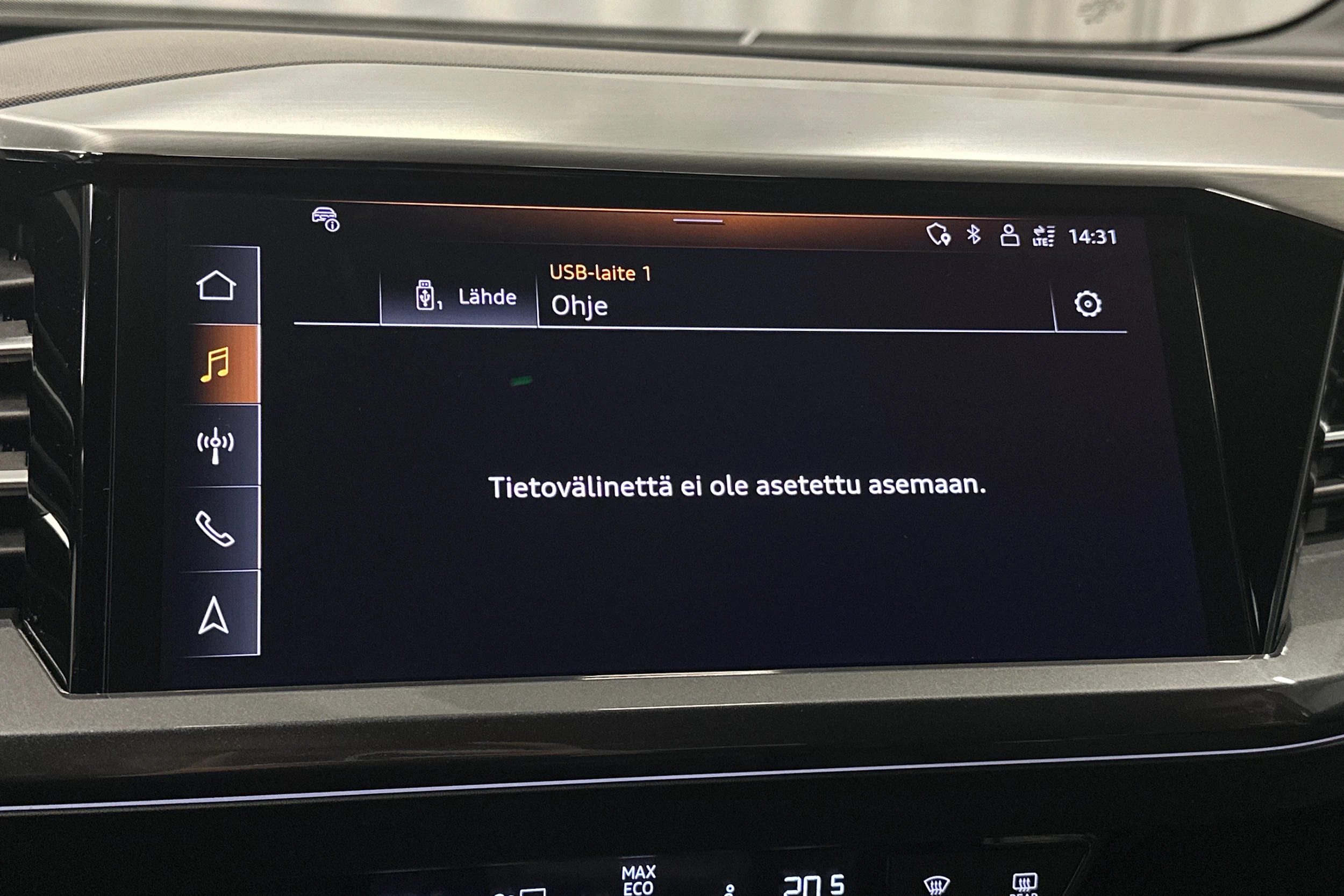 harmaa Audi Q4 e-tron 2024 kuva 20.