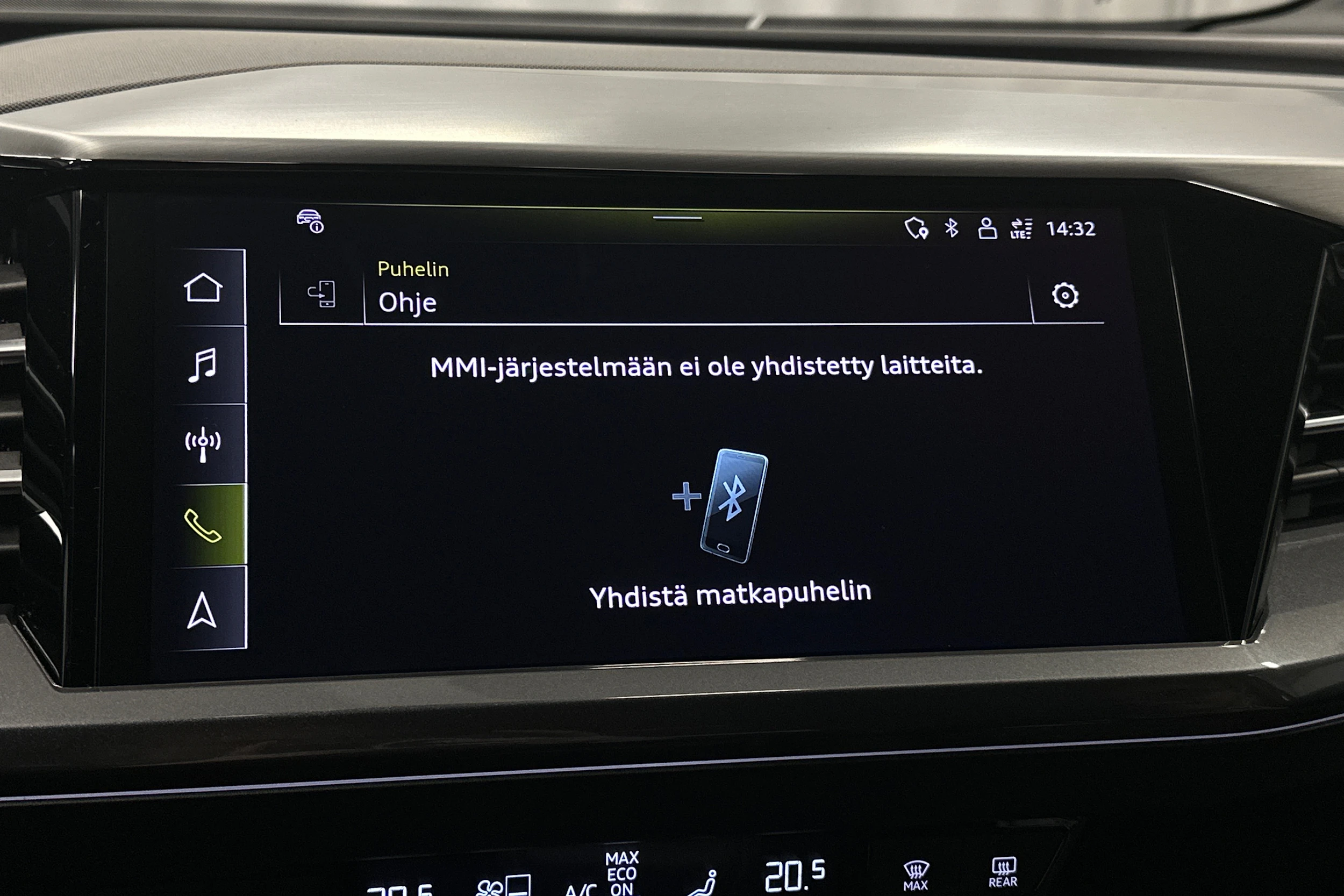 harmaa Audi Q4 e-tron 2024 kuva 21.