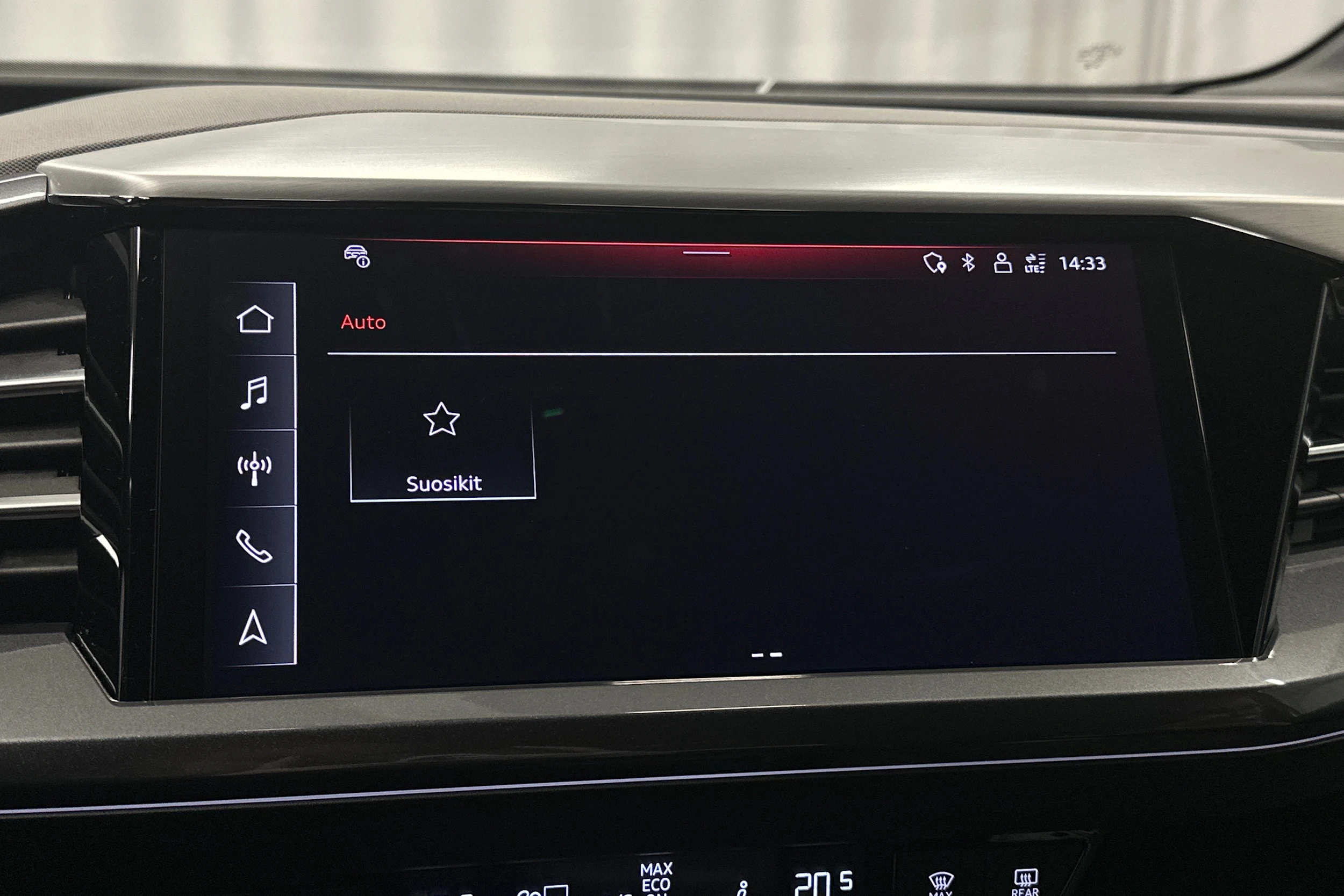 harmaa Audi Q4 e-tron 2024 kuva 25.