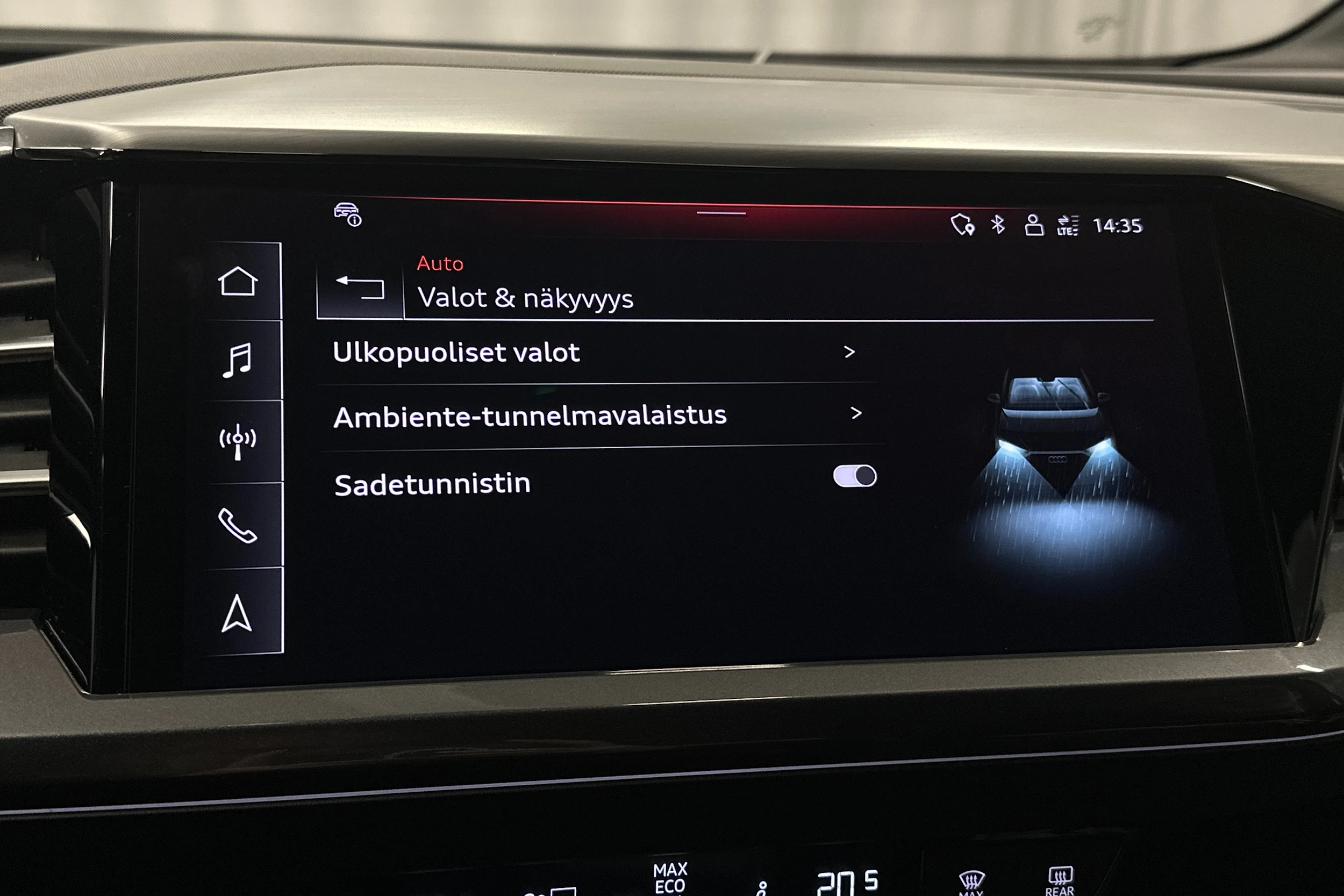 harmaa Audi Q4 e-tron 2024 kuva 30.