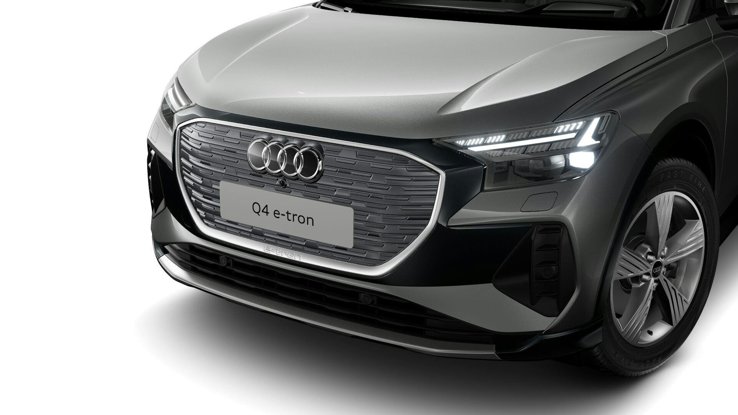 harmaa Audi Q4 e-tron 2024 kuva 6.