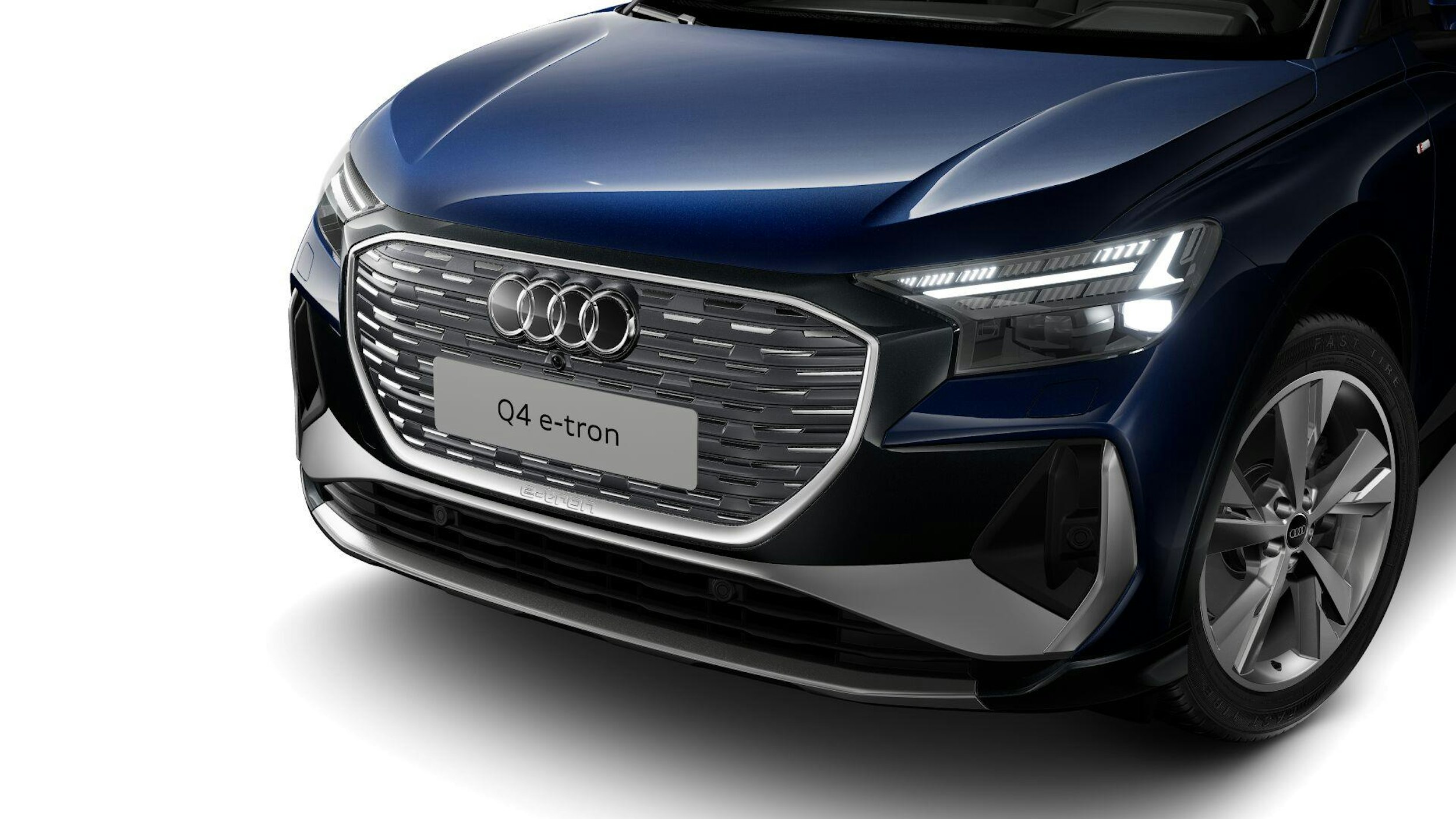 sininen Audi Q4 e-tron 2024 kuva 2.