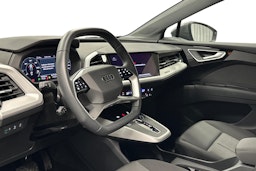harmaa Audi Q4 e-tron 2024 kuva 6.
