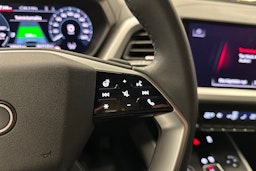 harmaa Audi Q4 e-tron 2024 kuva 12.