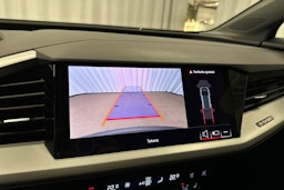 harmaa Audi Q4 e-tron 2024 kuva 15.