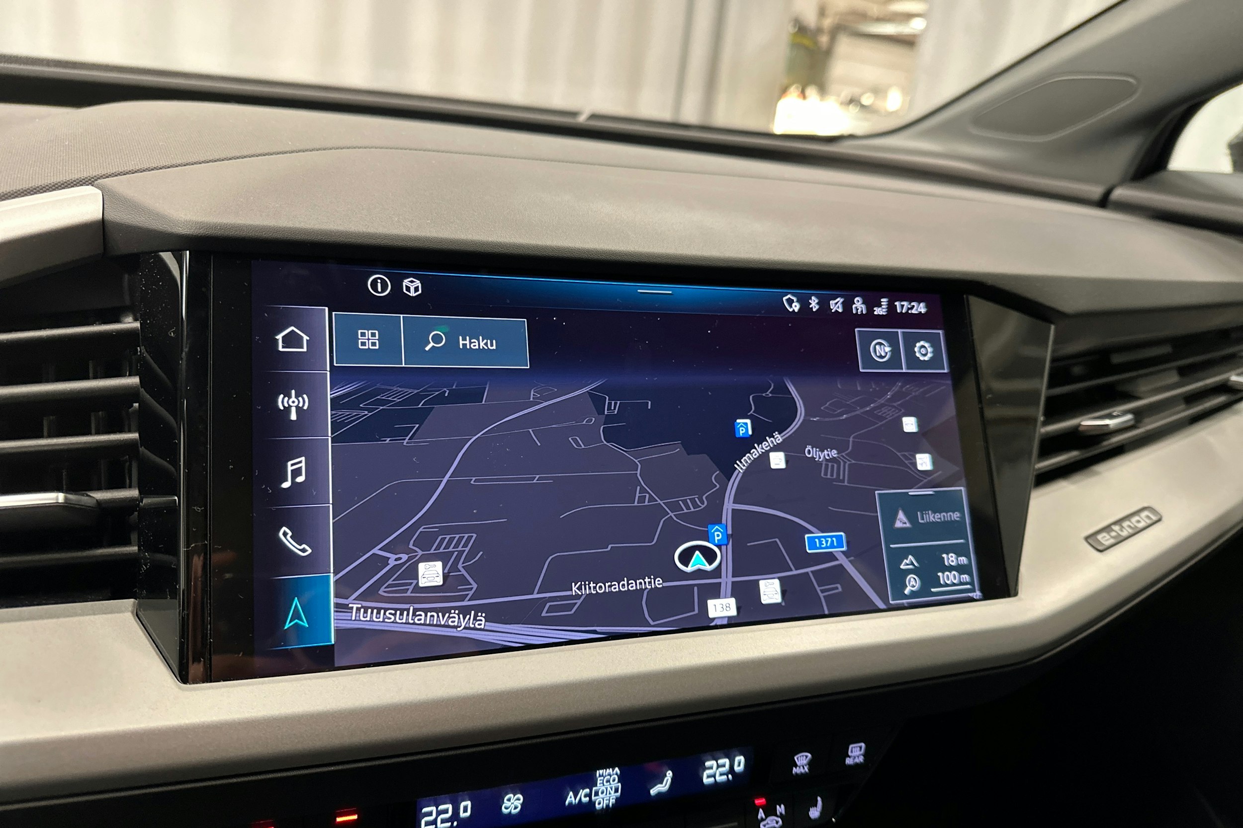 harmaa Audi Q4 e-tron 2024 kuva 17.