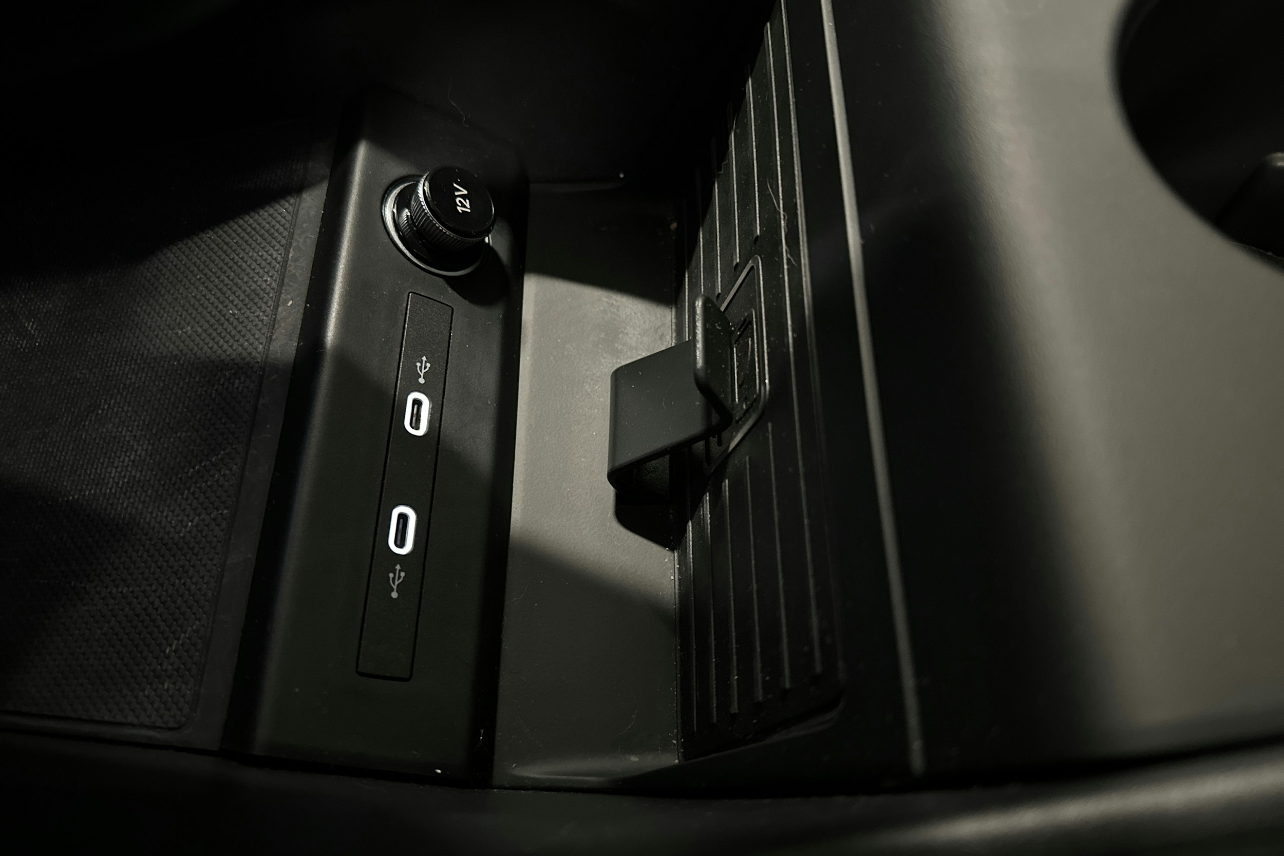 harmaa Audi Q4 e-tron 2024 kuva 23.