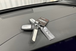 harmaa Audi Q4 e-tron 2024 kuva 27.