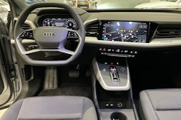 met. harmaa Audi Q4 e-tron 2024 kuva 7.