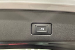 met. harmaa Audi Q4 e-tron 2024 kuva 14.