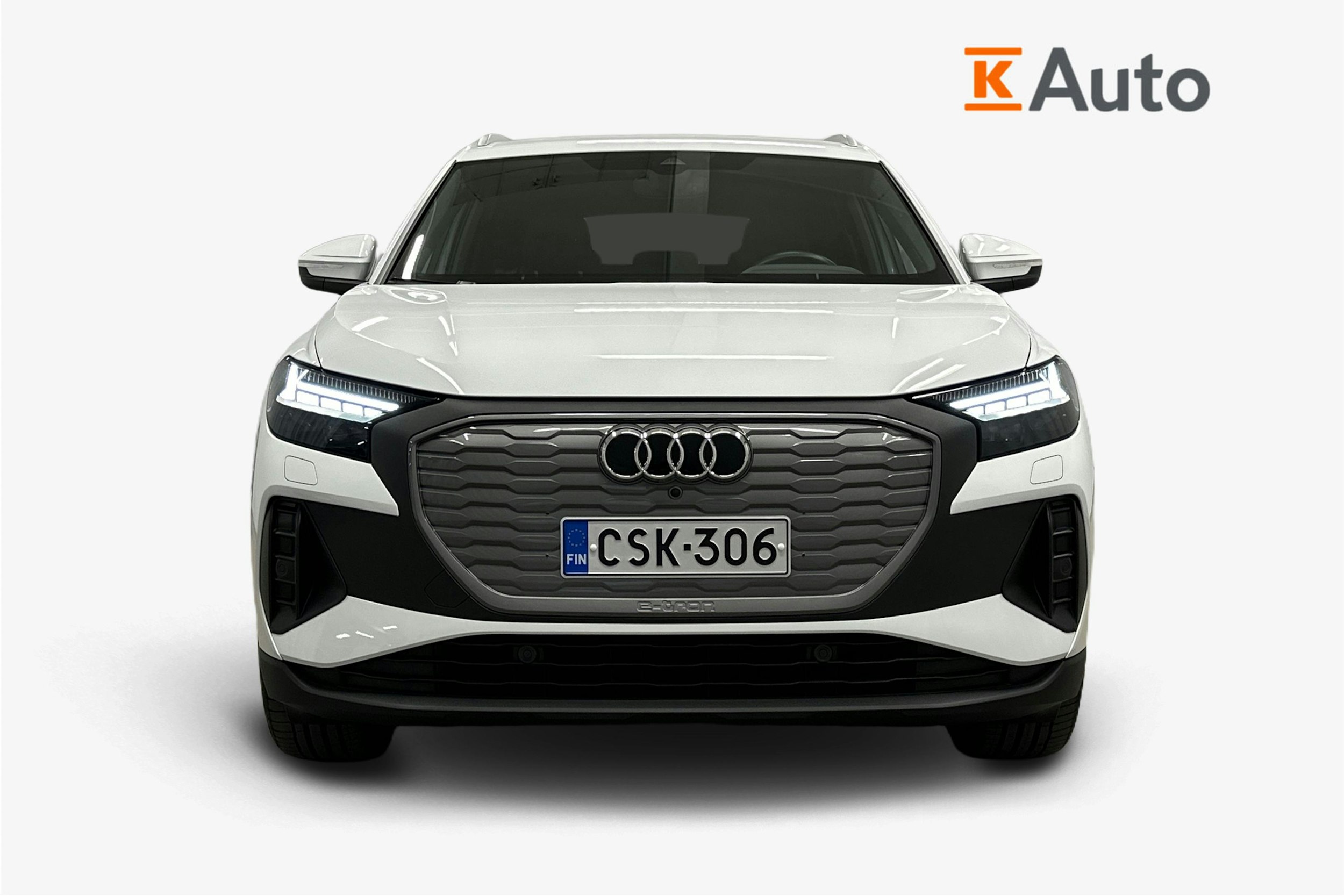 valkoinen Audi Q4 e-tron 2024 kuva 5.