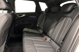 valkoinen Audi Q4 e-tron 2024 kuva 10.