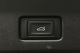 valkoinen Audi Q4 e-tron 2024 kuva 15.