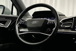 valkoinen Audi Q4 e-tron 2024 kuva 17.