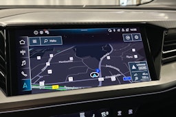 valkoinen Audi Q4 e-tron 2024 kuva 23.