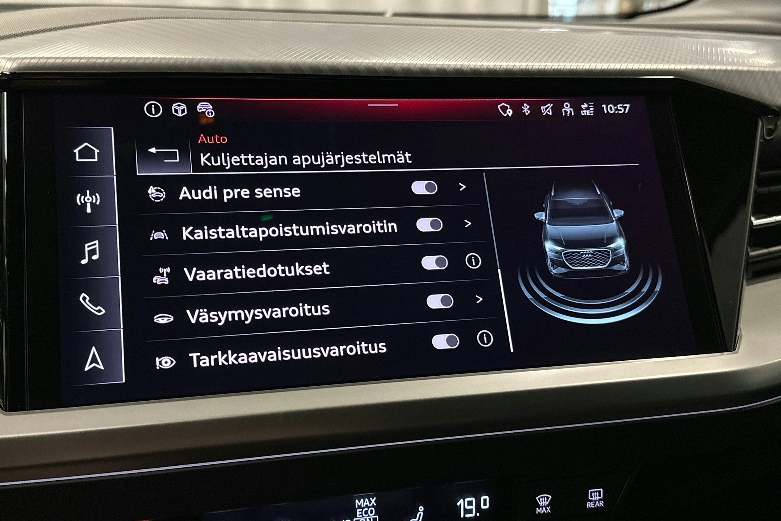 valkoinen Audi Q4 e-tron 2024 kuva 28.