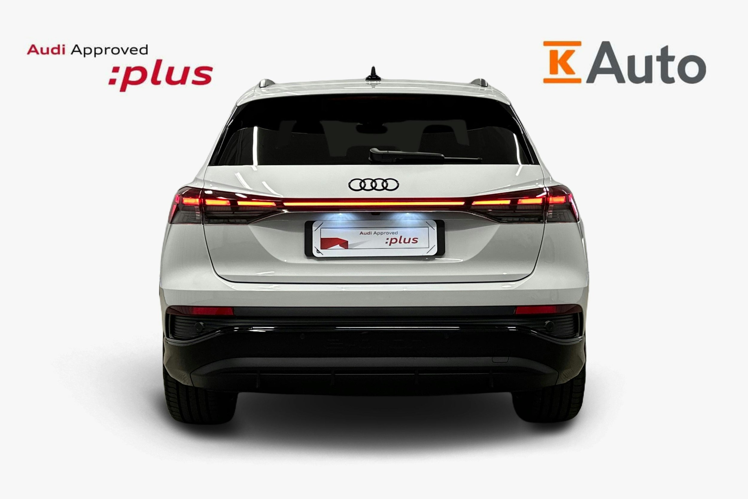 valkoinen Audi Q4 e-tron 2025 kuva 3.