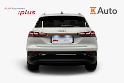 valkoinen Audi Q4 e-tron 2025 kuva 3.