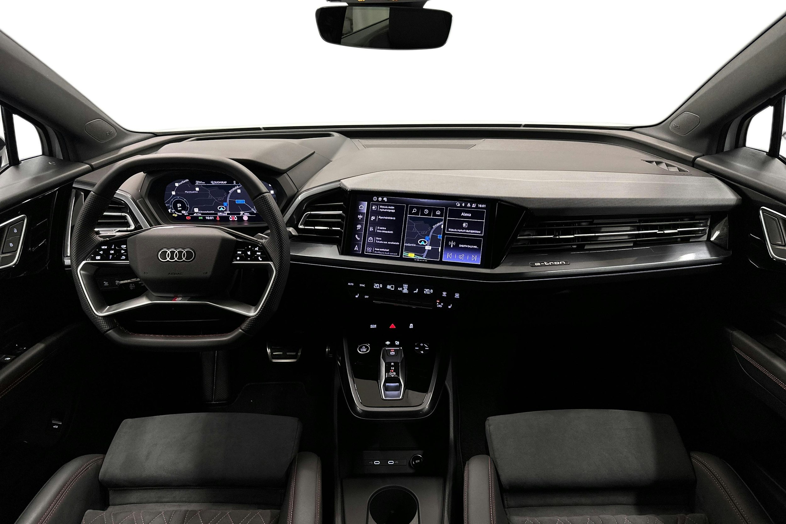 valkoinen Audi Q4 e-tron 2025 kuva 9.
