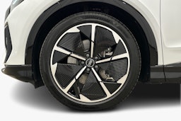valkoinen Audi Q4 e-tron 2025 kuva 11.