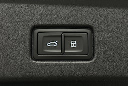 valkoinen Audi Q4 e-tron 2025 kuva 14.