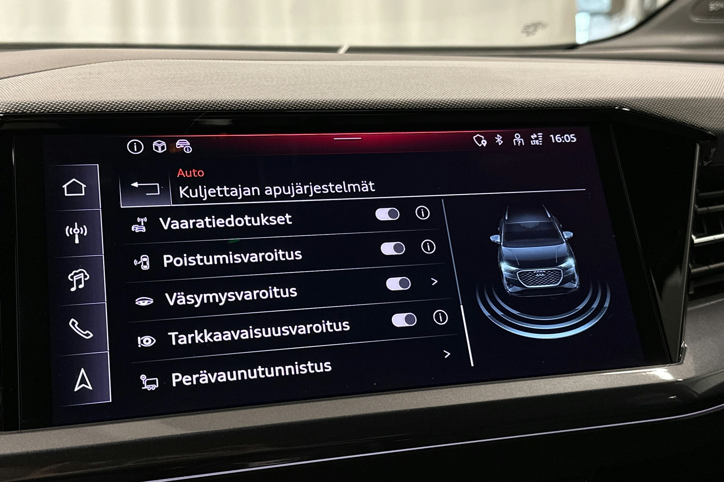 valkoinen Audi Q4 e-tron 2025 kuva 29.