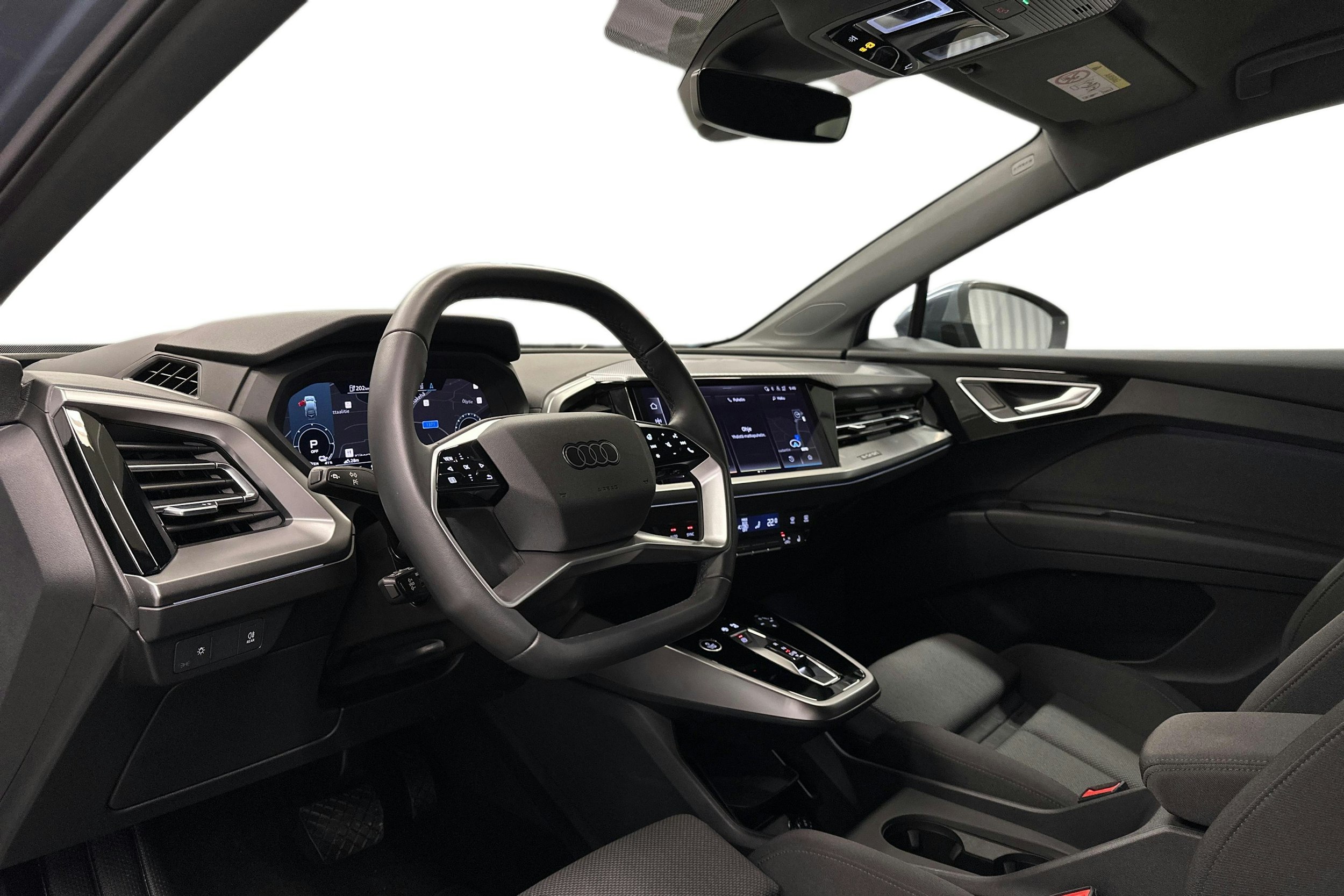 sininen Audi Q4 e-tron 2024 kuva 7.