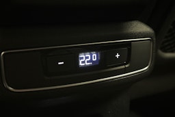 sininen Audi Q4 e-tron 2024 kuva 17.