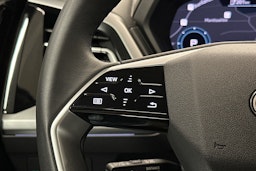 sininen Audi Q4 e-tron 2024 kuva 20.