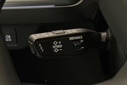 sininen Audi Q4 e-tron 2024 kuva 22.