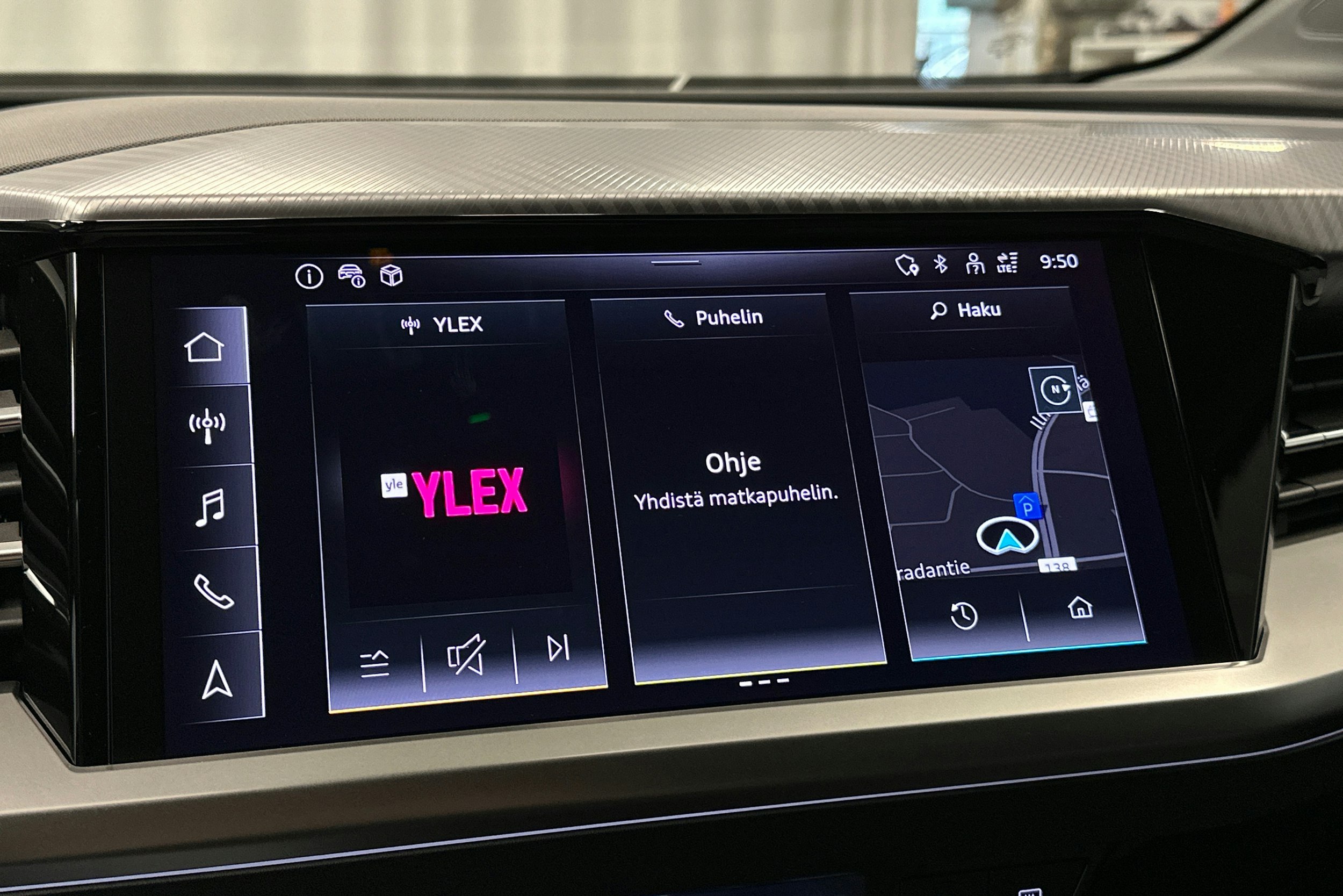 sininen Audi Q4 e-tron 2024 kuva 25.