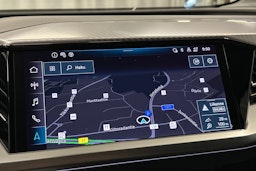 sininen Audi Q4 e-tron 2024 kuva 26.